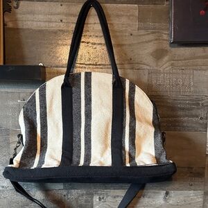 Universal Thread Cream Lined Tote Interior